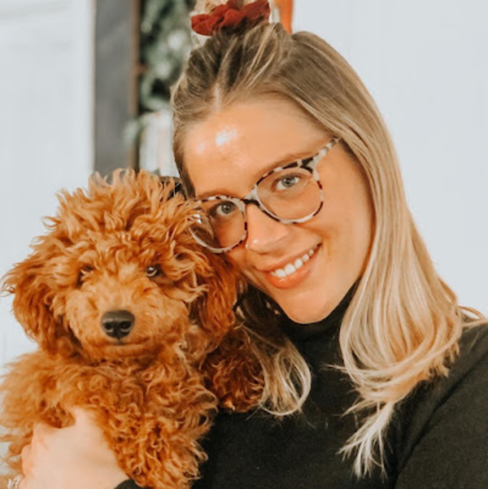 Meet your Posher, Caitlin